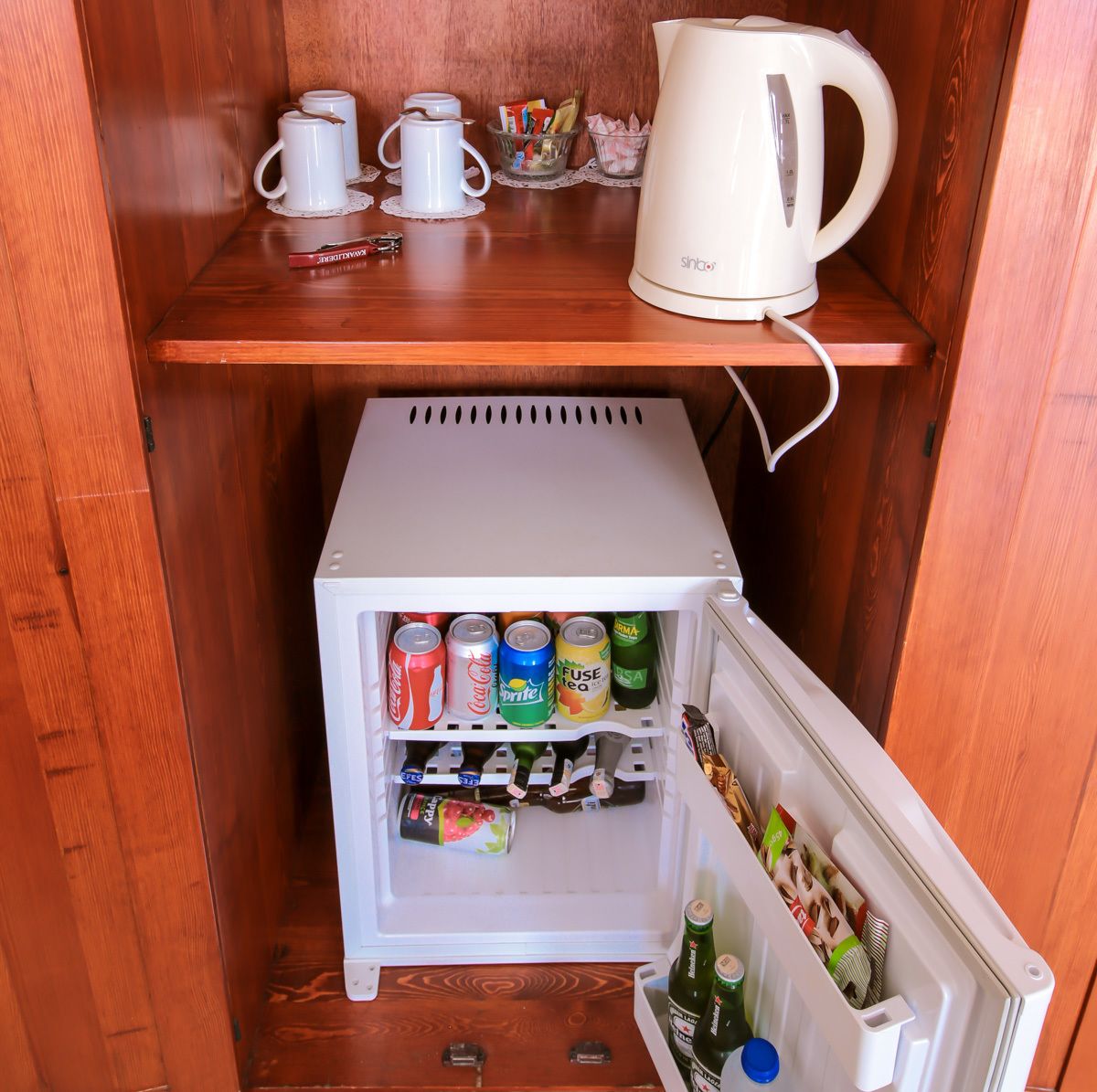 superior suite, 2 bedrooms, sea view | mini fridge