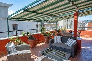 Chambre Quadruple Supérieure | Terrasse/Patio