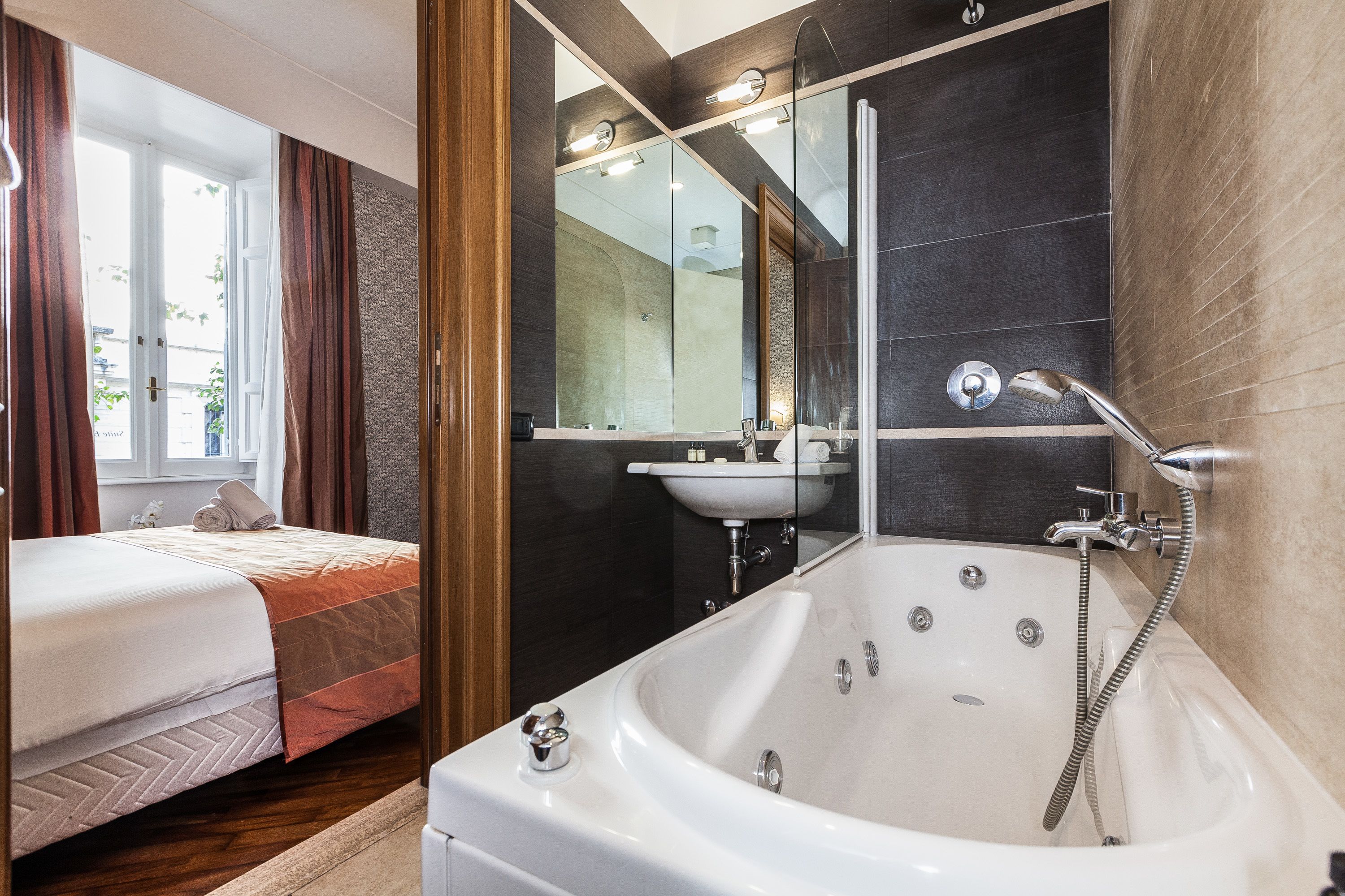 Double or Twin Room, 1 Double Bed | Jetted bathtub