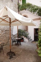 Café da manhã com buffet todos os dias (EUR 15 por pessoa) 