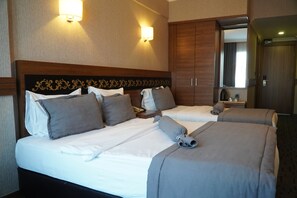 Family Room | Premium bedding, minibar, in-room safe, blackout curtains - Bern Otel (Istanbul)