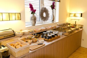 Desayuno buffet incluido los días de semana