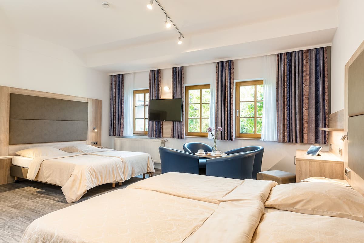 1 habitación, ropa de cama de alta calidad y minibar