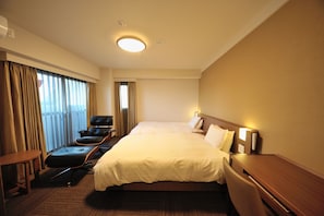 Down comforters, in-room safe, desk, blackout drapes - Dormy Inn EXPRESS Meguro Aobadai Hot Spring (Tokyo)