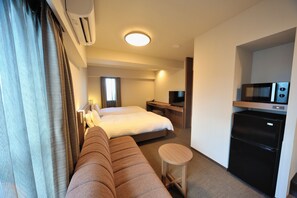 Down duvets, in-room safe, desk, blackout curtains - Dormy Inn EXPRESS Meguro Aobadai Hot Spring (Tokyo)