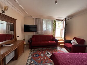 Living area - Ada Hotel Istanbul (Istanbul)