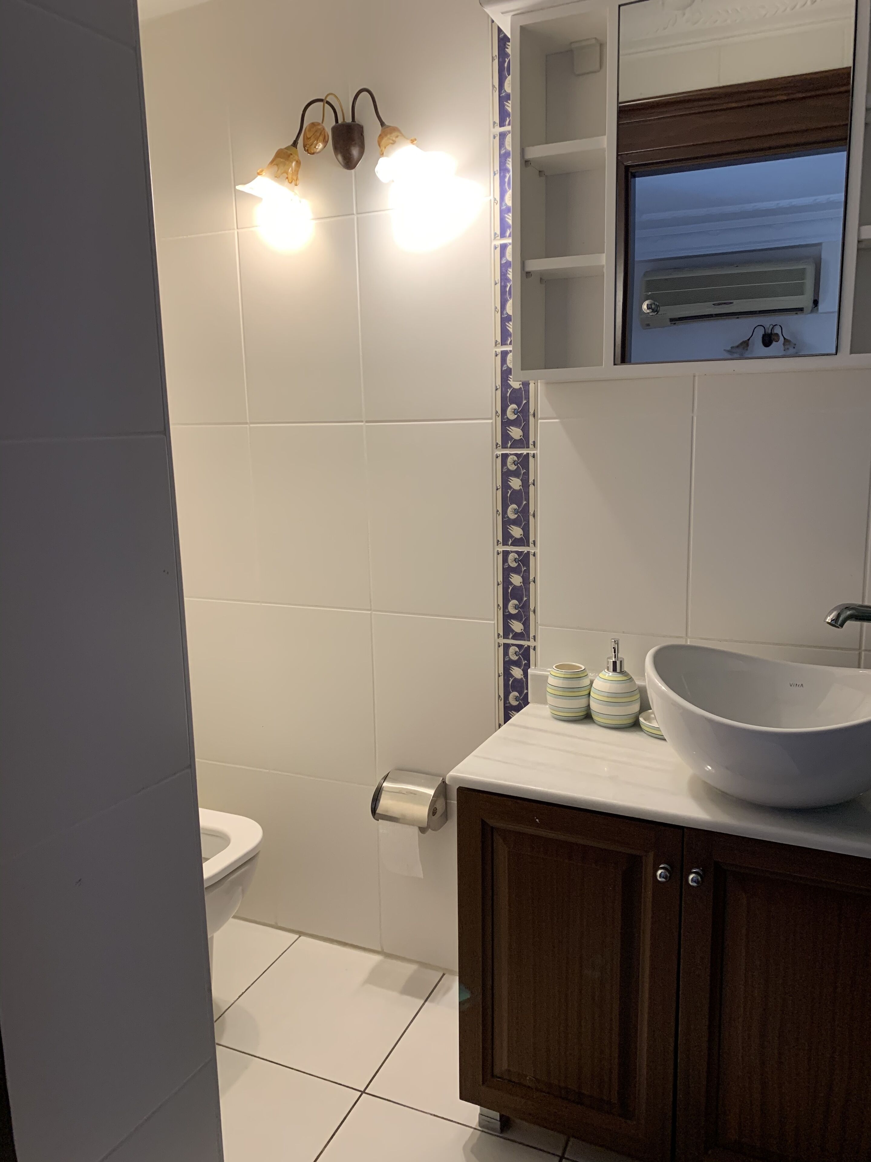 premium suite, sea view | bathroom | free toiletries, hair dryer, towels
