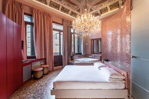 Couette en duvet d'oie, minibar, coffres-forts dans les chambres