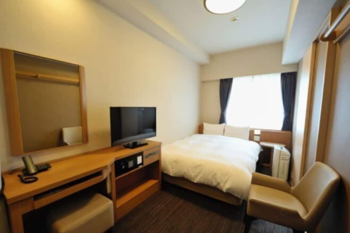 In-room safe, desk, blackout drapes, iron/ironing board