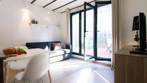 Unclassified image, 2 of 36, button - Borne Down Town Apartments (Barcelona)