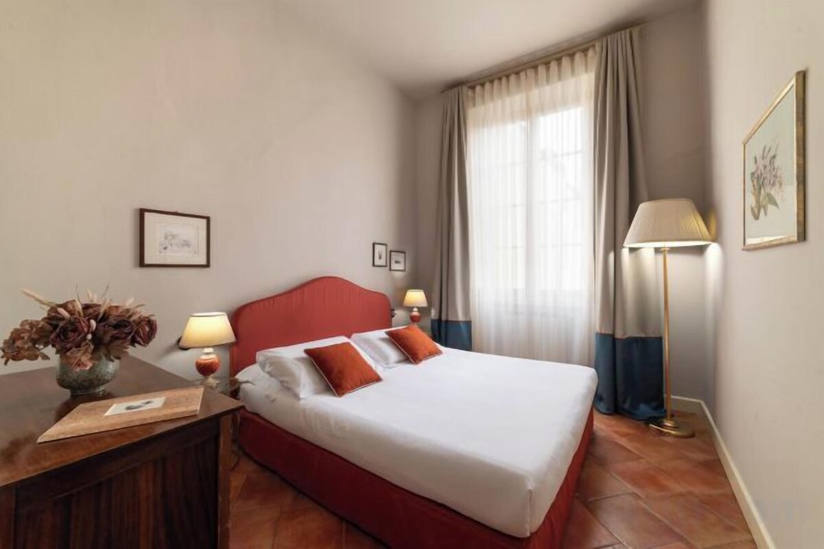 1 bedroom, premium bedding, down comforters, in-room safe