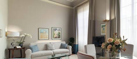 Superior Apartment, 1 King Bed with Sofa bed, Kitchen | Living area