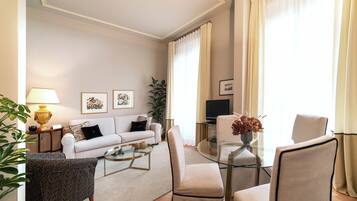 Appartement Supérieur, 1 trÚs grand lit et 1 canapé-lit, cuisine | Coin séjour