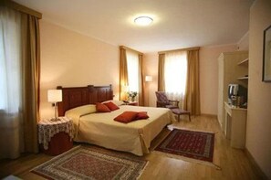 Chambre Double, 1 très grand lit