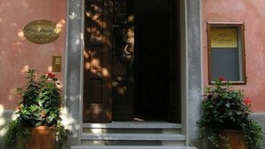 Property entrance - Castelbourg (Neive)