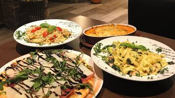 Lunch, dinner served; Italian cuisine, al fresco dining