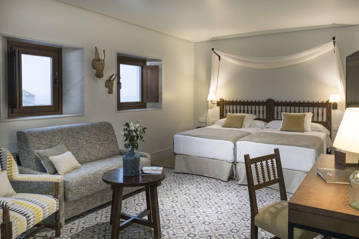 Egyptian cotton sheets, premium bedding, memory foam beds, minibar