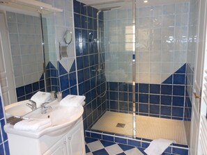 Suite (Magnum) | Baño | Ducha y cabezal de ducha tipo lluvia