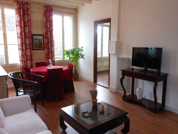 Suite (Jéroboam) | Living room