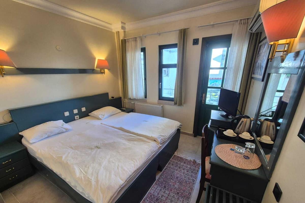 Sábanas de algodón egipcio, ropa de cama de alta calidad y minibar