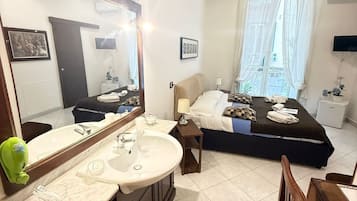 Superior Double Room, Ensuite | Desk, soundproofing, free WiFi, bed sheets