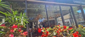 白馬酒店