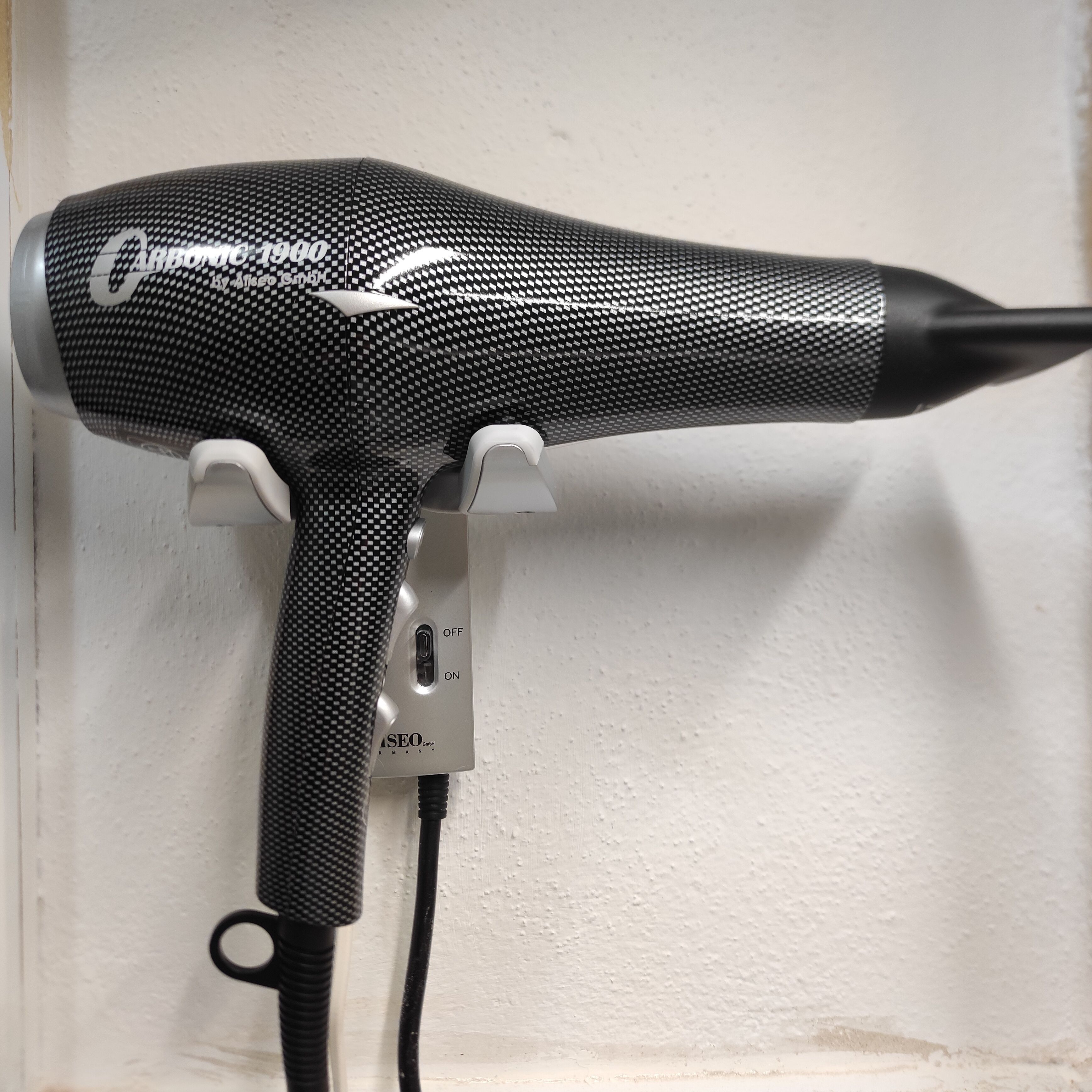 deluxe suite (grotta) | minibar, in-room safe, desk, soundproofing