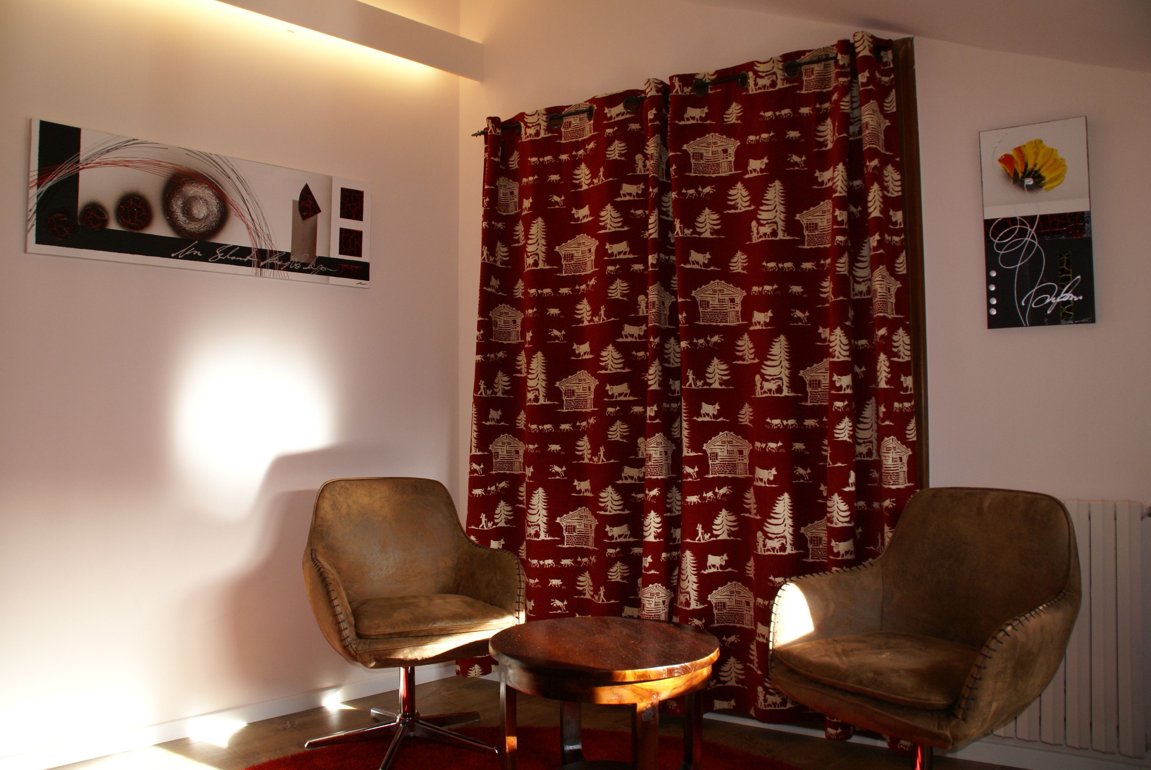 suite | minibar, in-room safe, desk, iron/ironing board