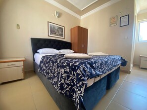 Premium bedding, desk, soundproofing, free cribs/infant beds - Beyaz Kale (Denizli)