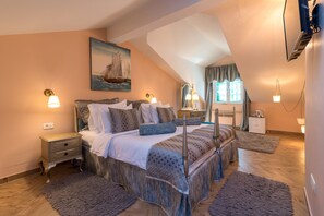 Quarto casal standard | Frigobar, cofres nos quartos, individualmente decorados