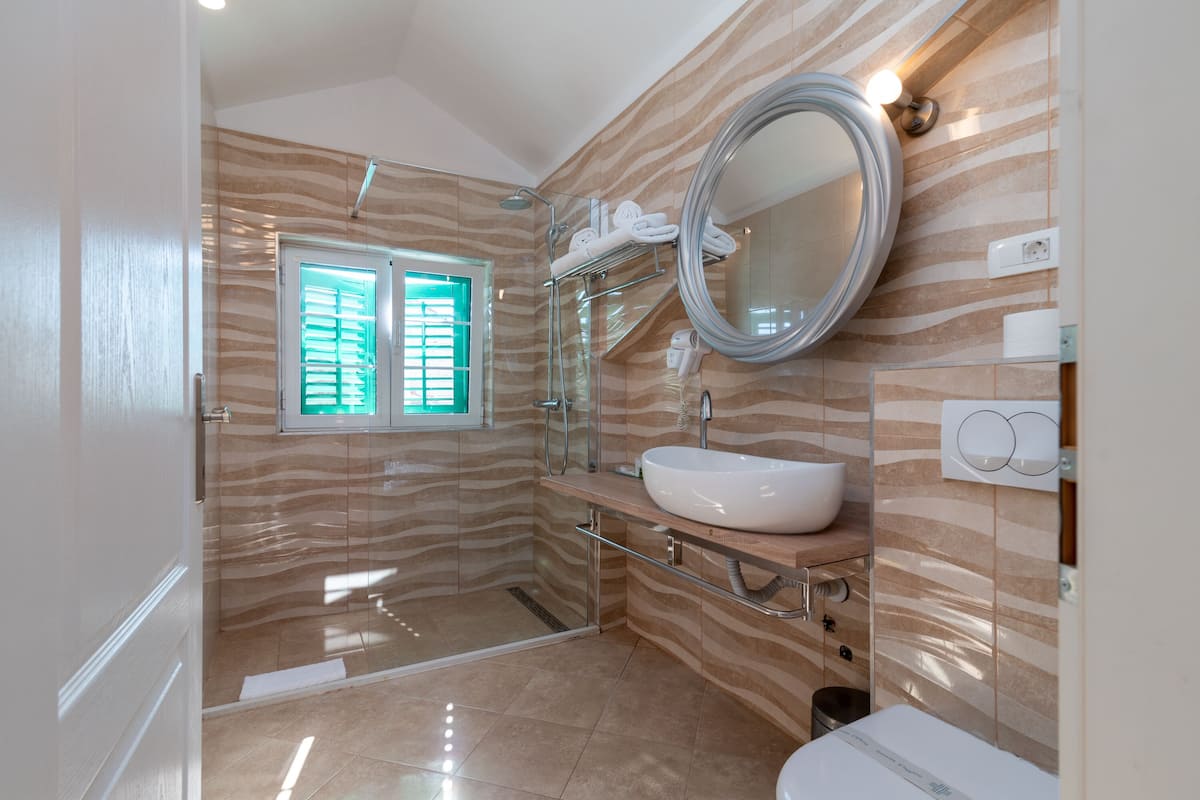 standard double room | minibar, in-room safe, individually decorated, blackout curtains