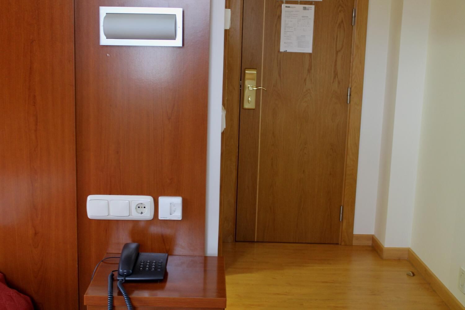 1 bedroom, in-room safe, desk, soundproofing