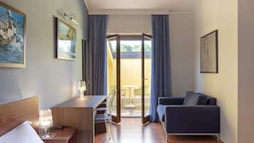 Daunenbettdecken, Zimmersafe, Schreibtisch, schallisolierte Zimmer