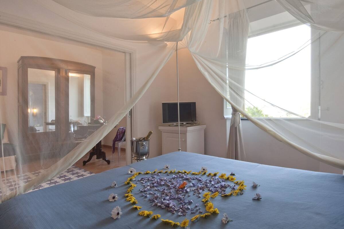 suite, 1 double bed | room amenity