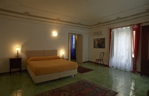 Double Room | Desk, iron/ironing board, rollaway beds, free WiFi - Casa Orioles (Palermo)