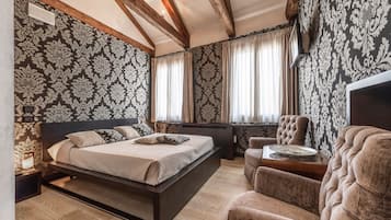 Phòng đôi hoặc 2 giường đơn Superior, quang cảnh thành phố | Minibar với thức ăn, đồ uống miễn phí, két bảo mật tại phòng