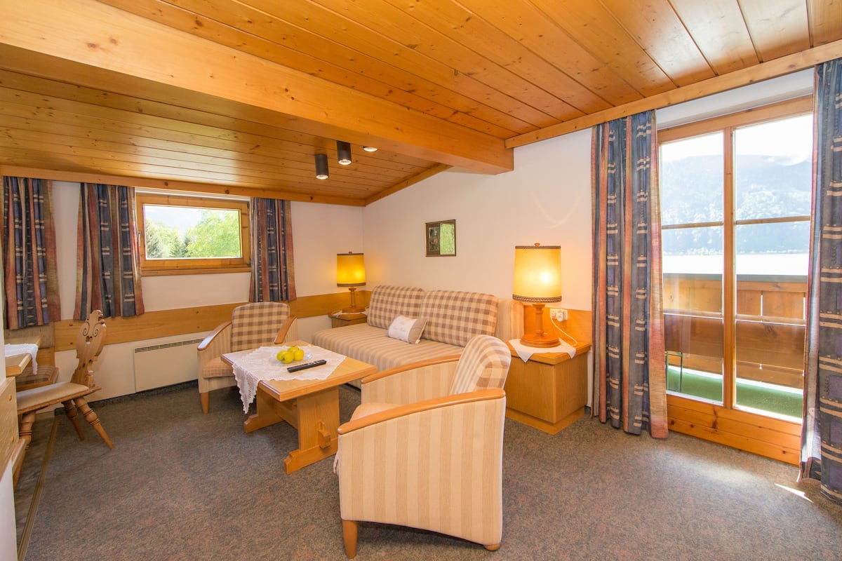 Appartement Standard, 1 chambre, balcon, vue lac (4 Persons) | Coin séjour