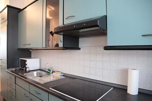 Apartment, 2 Schlafzimmer (Included € 35 cleaning fee) | Hochwertige Bettwaren, Schreibtisch, Bügeleisen/Bügelbrett