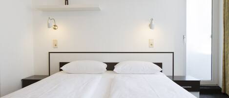 Appartement, 1 slaapkamer (Included € 25 cleaning fee) | Luxe beddengoed, een bureau, een strijkplank/strijkijzer