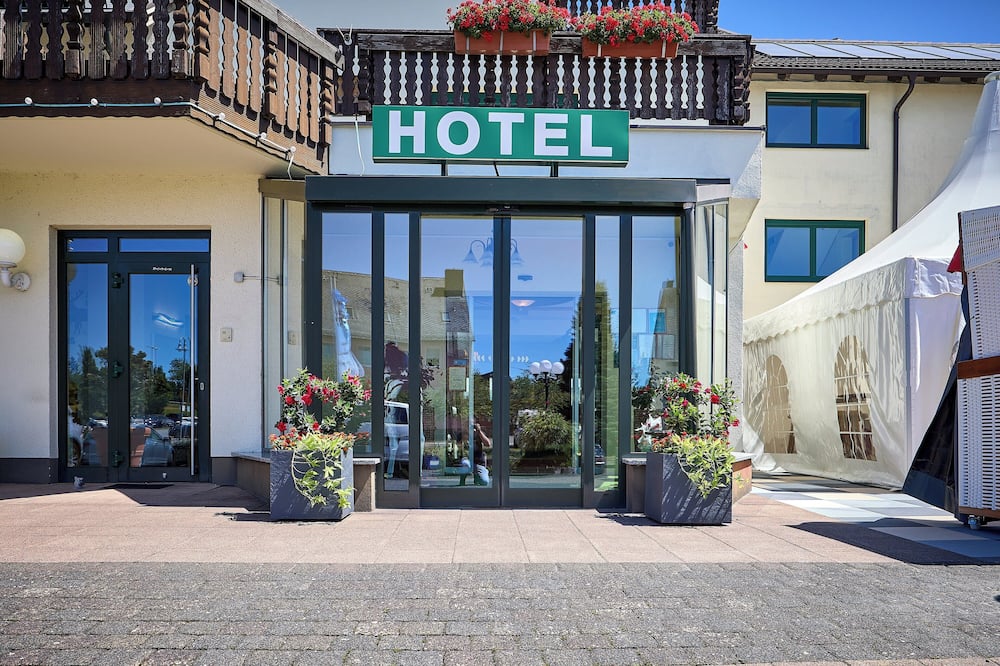 Airport-Hotel Fortuna