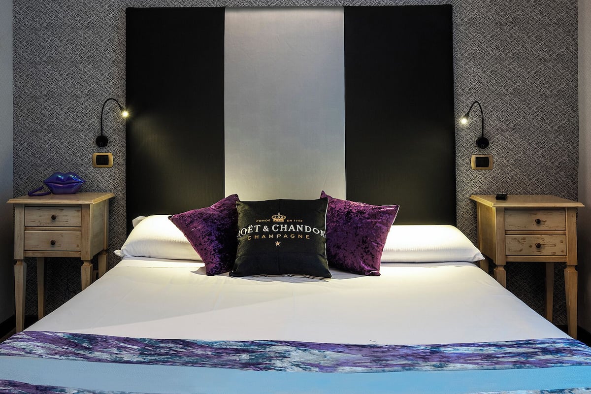Ropa de cama hipoalergénica y minibar