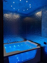 Habitación Deluxe doble, bañera de hidromasaje | Baño