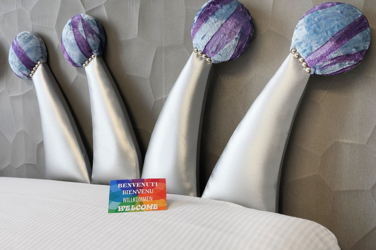 Tweepersoonskamer, 1 twijfelaar (Small room with french bed) | Hypoallergeen beddengoed, een minibar, een kluis op de kamer