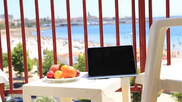 Camera tripla, balcone, vista mare | Balcone