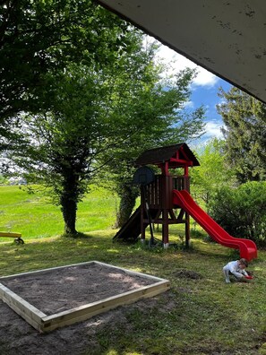 Children’s play area – outdoor - Hotel zum Kreuz St Peter (Sankt Peter)