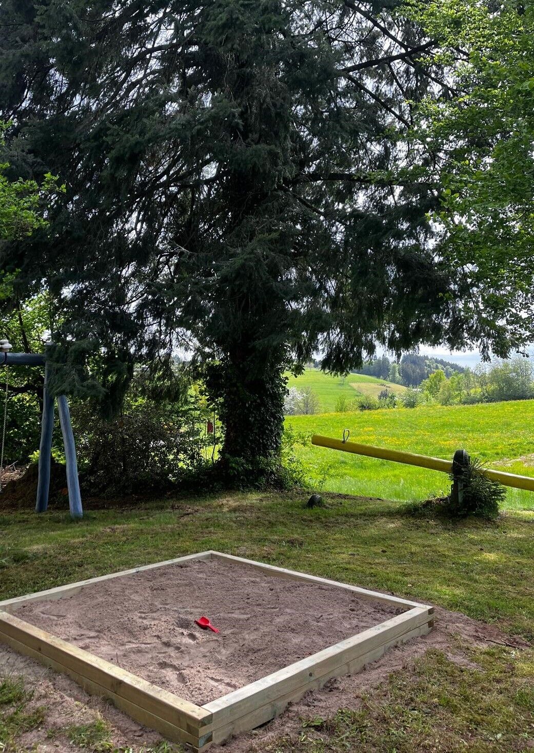 children’s play area – outdoor