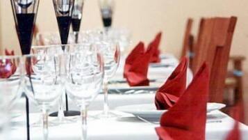 Daily continental breakfast (EUR 7 per person)