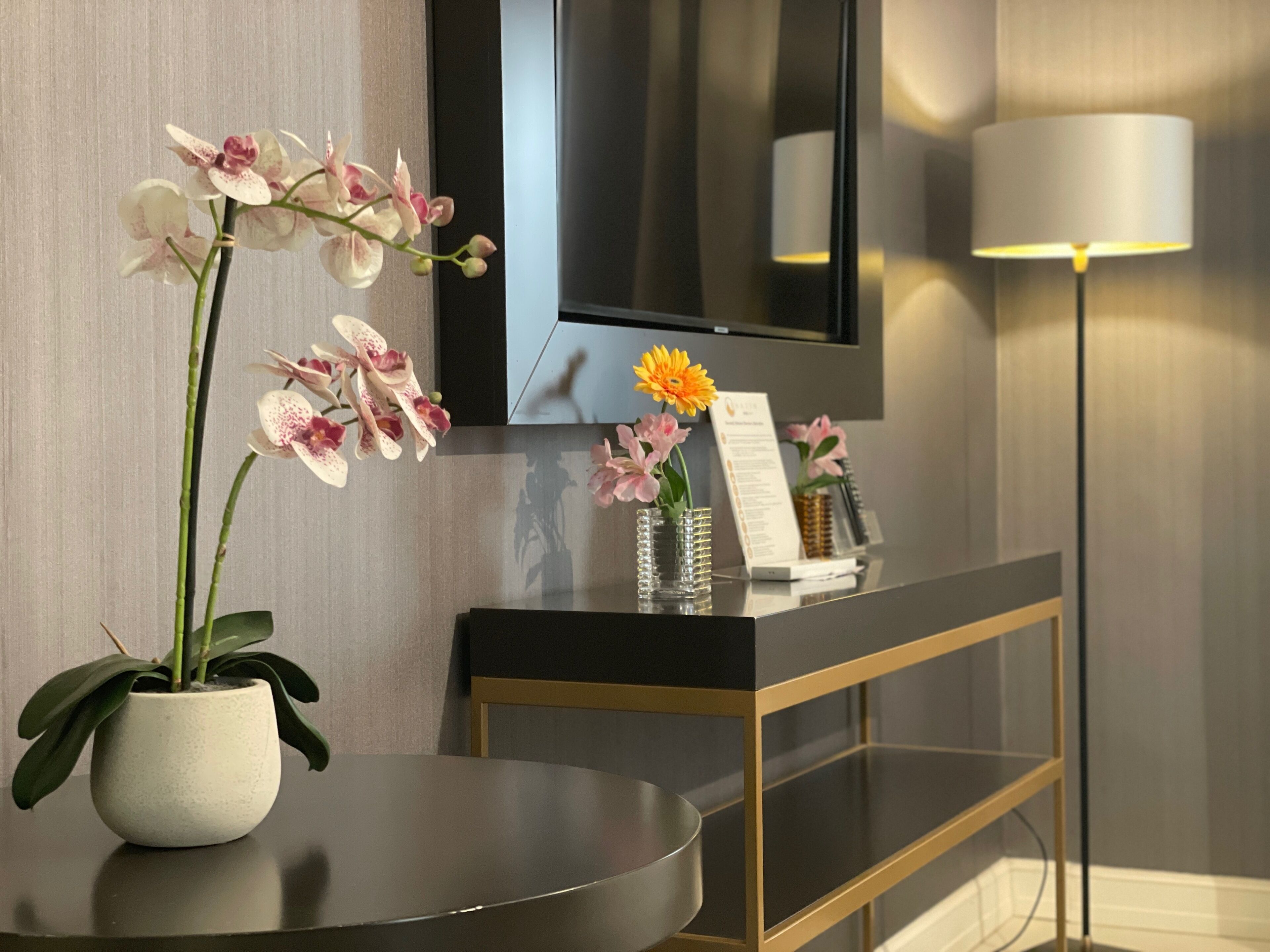 suite | 1 bedroom, down duvets, in-room safe, desk