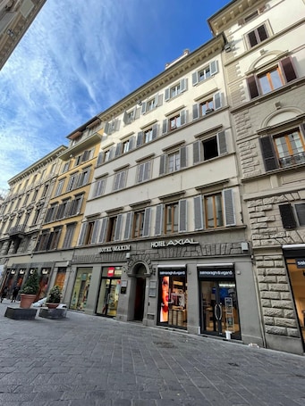 Fachada de la propiedad