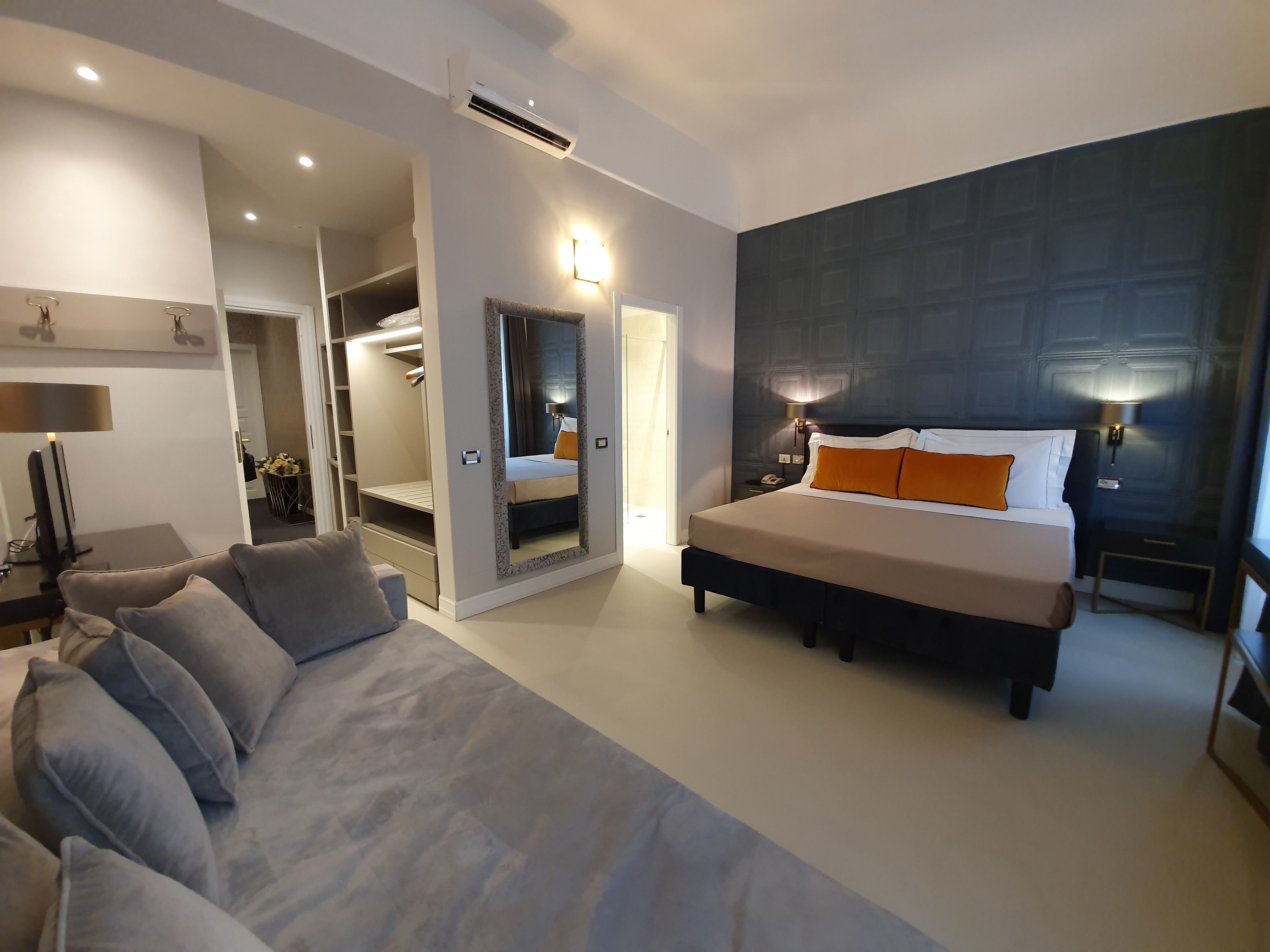 Junior-Doppel- oder -Zweibettzimmer